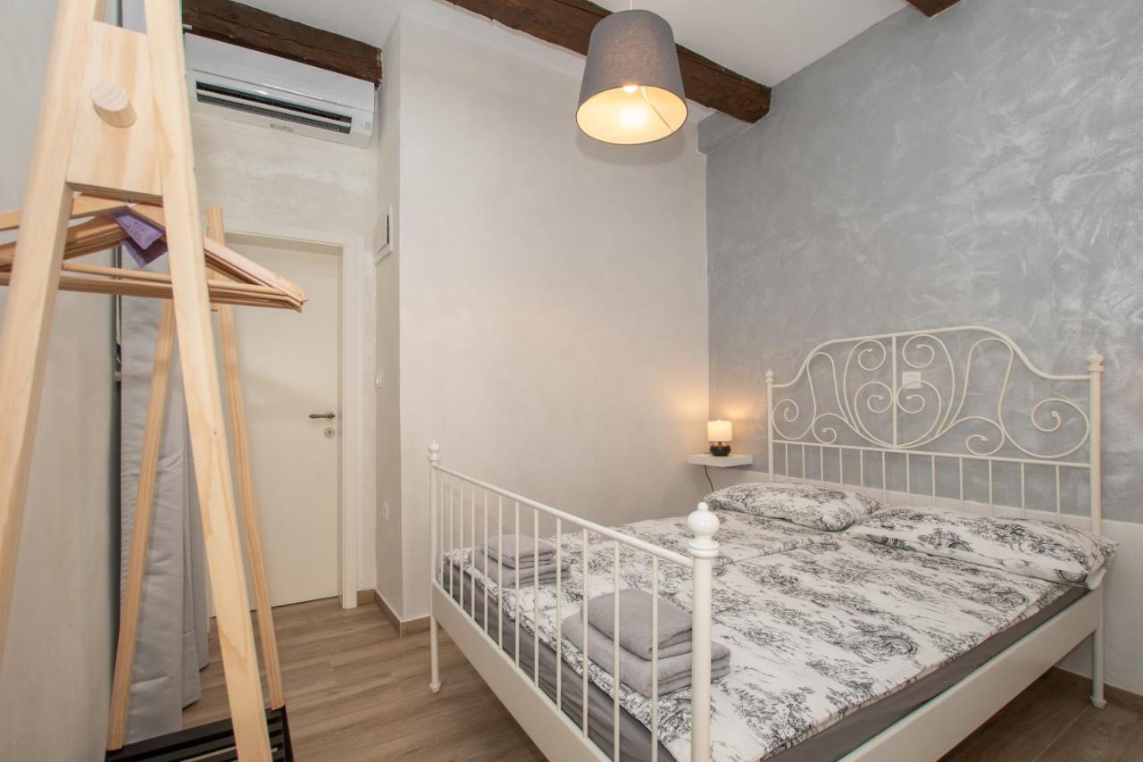 Apartments Nesatcium PUY מראה חיצוני תמונה